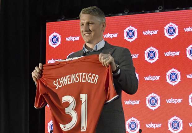 Chicago Fire, Schweinsteiger'i basına tanıttı