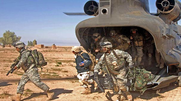 ABD, Bağdat'taki elçiliğini 100 askerle boşaltıyor