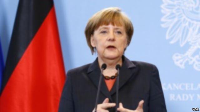 Merkel'den Moskova'ya Sert Uyarı