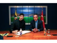 Fenerbahçe'de milli kaleci Altay Bayındır için imza töreni düzenlendi