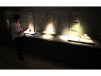 Troyalı kadınların takıları Avrupa'dan ödüllü müzede sergileniyor