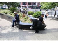 Tekirdağ'da, "31 Mayıs Dünya Tütünsüzlük Günü"nde sokakta izmarit topladılar