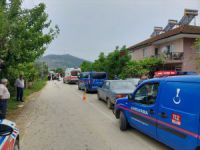 İzmir'de hafif ticari araçla çarpışan motosikletin sürücüsü öldü