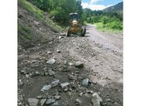 Giresun'da sağanak bazı köy yollarında hasara yol açtı