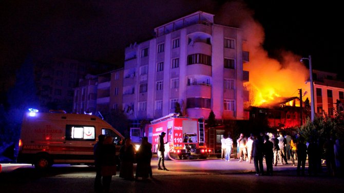 GÜNCELLEME - Kocaeli'de Suriyeli ailenin evinde yangın: 2 ölü, 3 yaralı