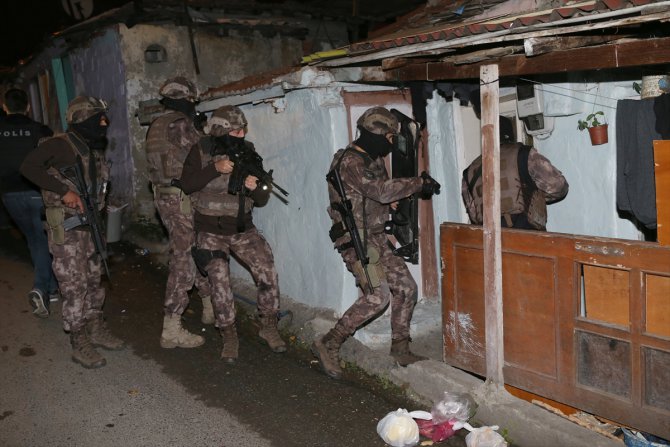 Gaziosmanpaşa'da uyuşturucu operasyonu: 40 gözaltı