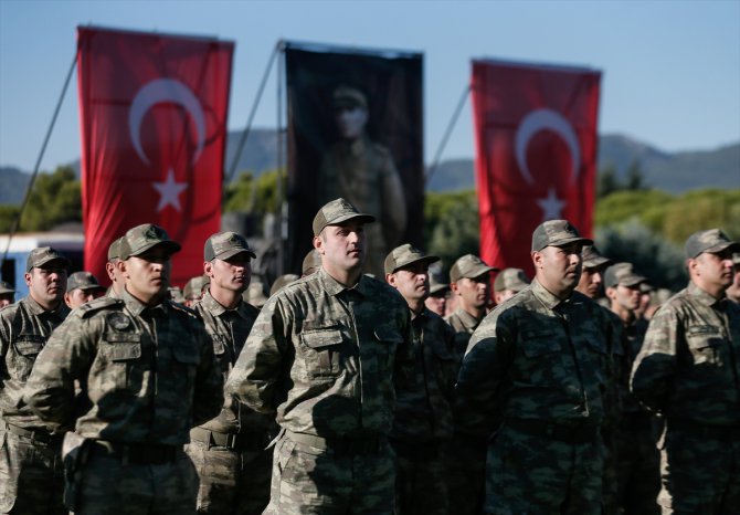 İzmir'de ve Manisa'da bedelli askerlik yapanlar terhis oldu