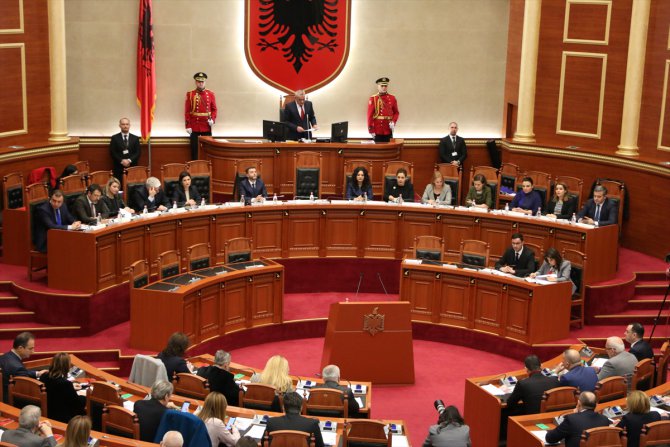 Arnavutluk Başbakanı Rama, Dışişleri Bakanlığı görevini de üstlendi