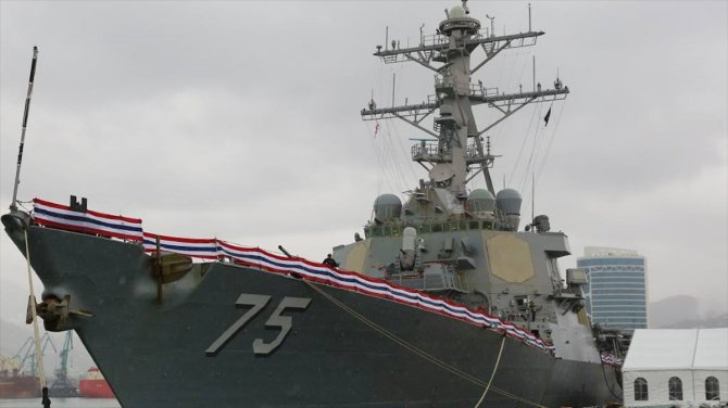 ABD savaş gemisi "USS Donald Cook" Gürcistan'da