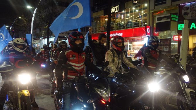 Uygur Türklerine yönelik zulme tepki için yürüdüler