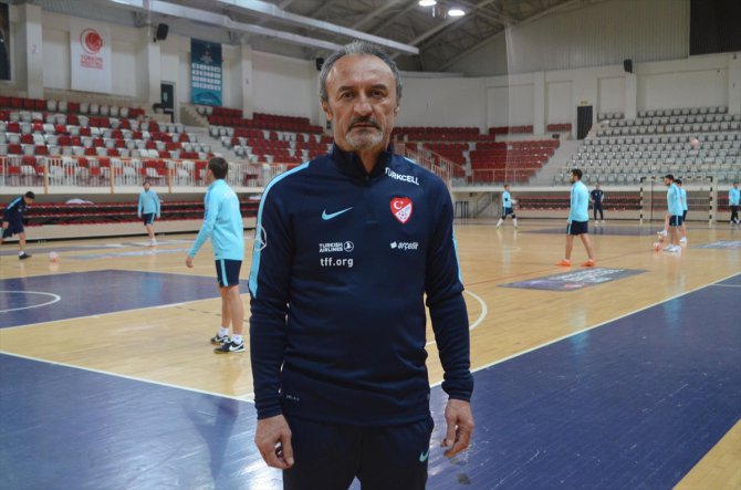 A Milli Futsal Takımı'nın Yalova kampı sürüyor