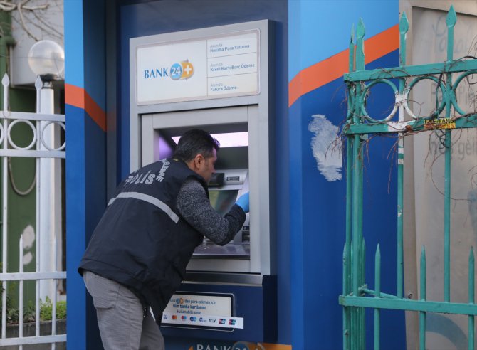 Adana'da ATM'de düzenek bulundu