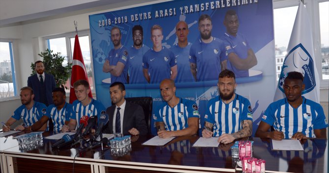 Büyükşehir Belediye Erzurumspor 6 futbolcuyla sözleşme imzaladı