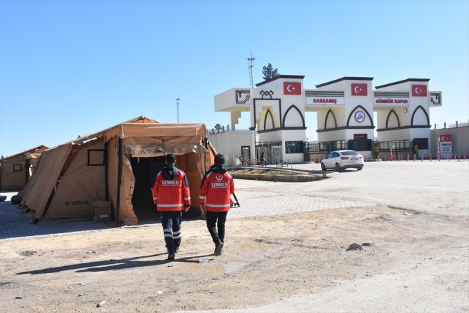 Suriye sınırına sahra hastanesi