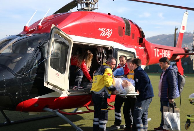Ambulans helikopter kalçası kırılan hasta için havalandı