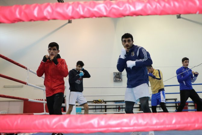 Milli boksörlerin Kastamonu kampı sürüyor