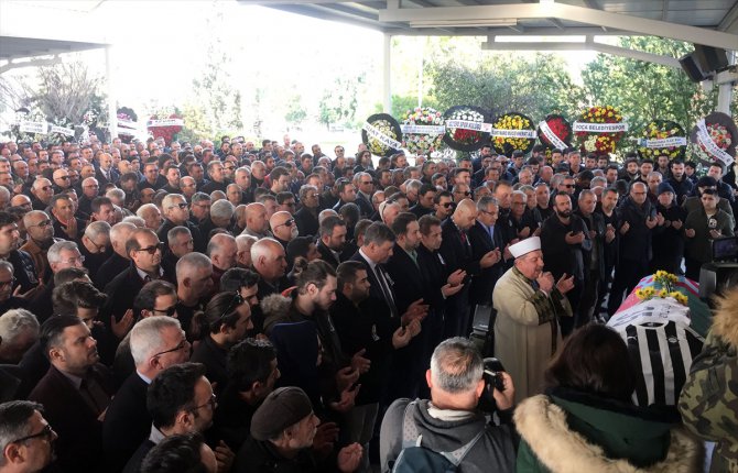 Teknik direktör Turgut Uçar'ın cenazesi toprağa verildi