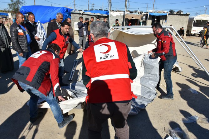 Türk Kızılayı'ndan Kerküklü göçmenlere çadır yardımı