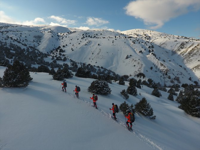 Kayak tutkunlarının huzur ve güvenliği Mehmetçik'e emanet