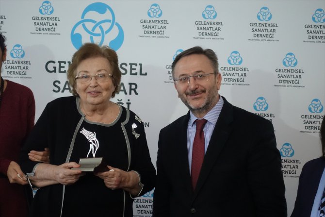 "7. Gümüş Lale Ödülü" Filiz Çağman'a verildi
