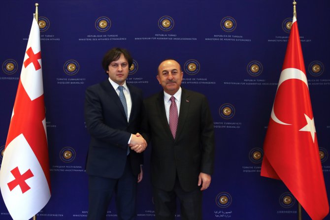 Çavuşoğlu, Gürcistan Parlamento Başkanı Kobakhidze ile görüştü