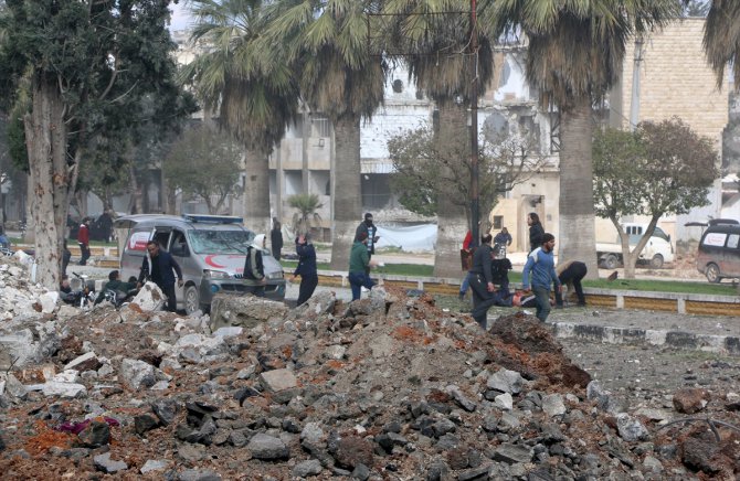 İdlib'de art arda iki bombalı saldırı