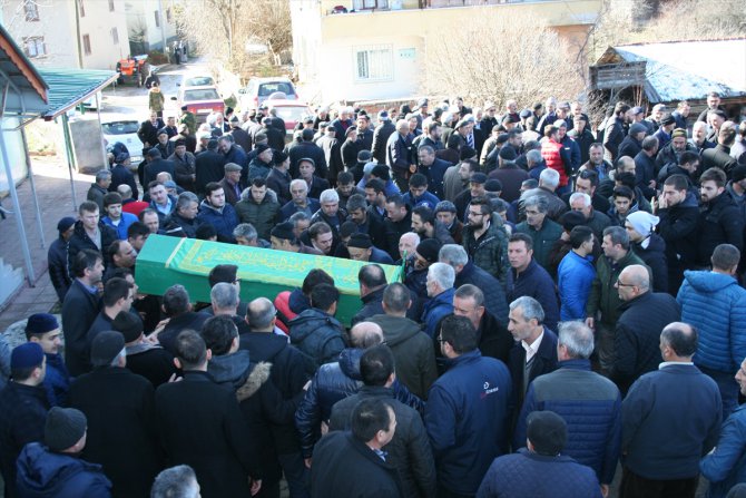Ukrayna'da öldürülen tır şoförünün cenazesi defnedildi