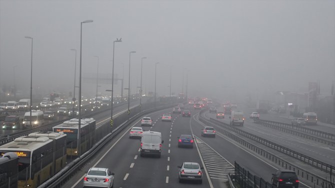 İstanbul'da hava trafiğine sis engeli