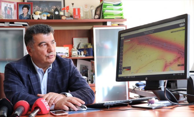 "Ayvacık depreminin olası Marmara depremini tetiklemesi mümkün değil"