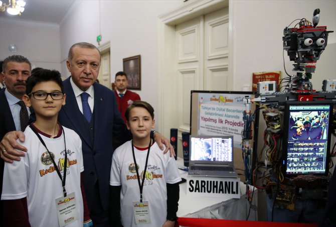 Cumhurbaşkanı Erdoğan, Manisa Valiliği'ni ziyaret etti