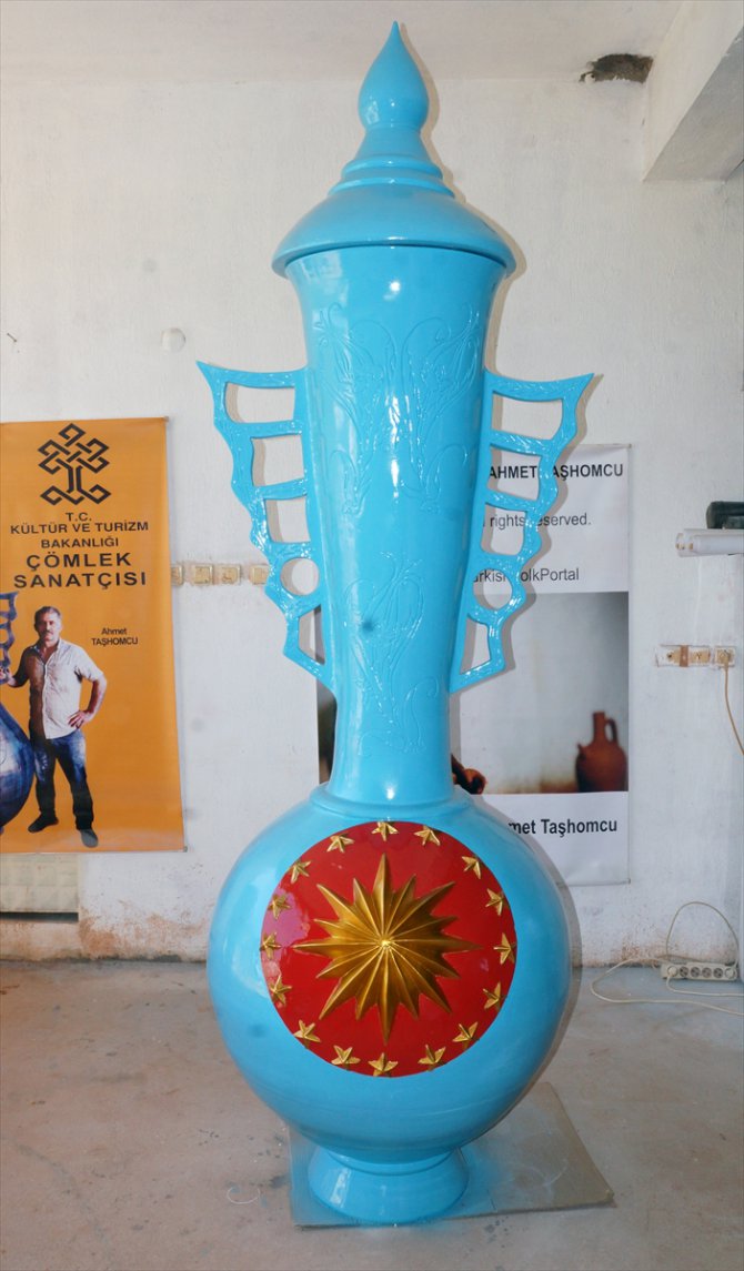 Çömlek sanatçısından 3,5 metrelik vazo