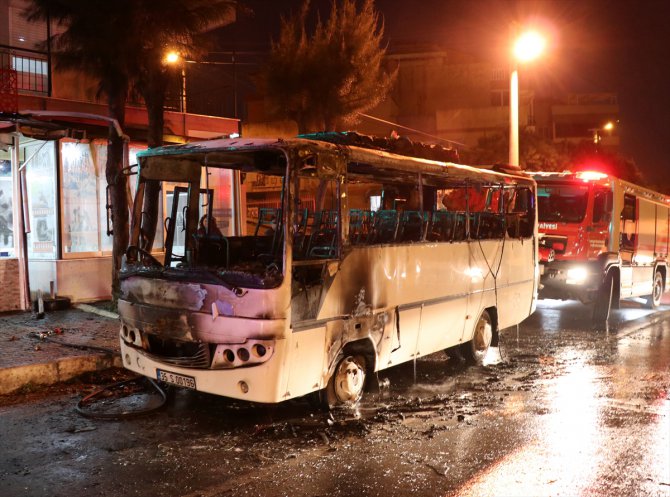 İzmir'de servis minibüsünde yangın