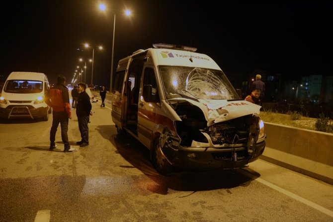 Antalya'da ambulansın çarptığı yaya öldü
