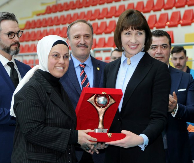İstanbul Büyükşehir Belediyespor, Polonya ekibiyle dostluk maçı yaptı