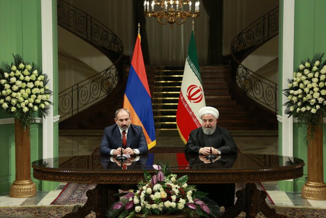 Ruhani ile Paşinyan ekonomik ilişkileri görüştü