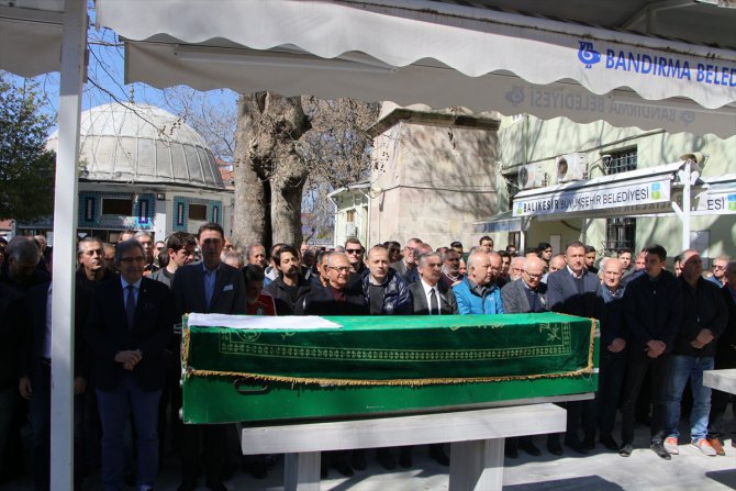 Cüneyt Çakır'ın kayınpederinin cenazesi toprağa verildi