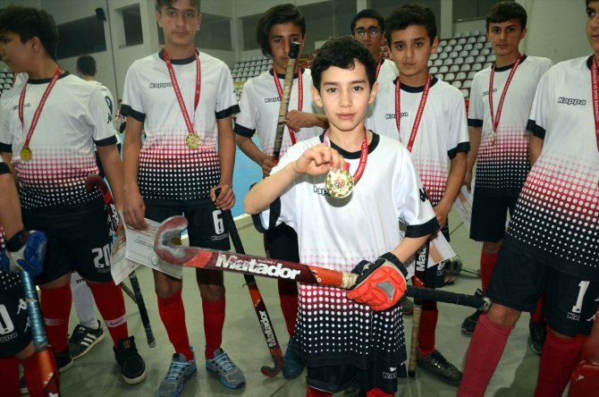 Diyarbakırlı çocuklar, hokey sayesinde "Anadolu'nun yıldızı" oldu