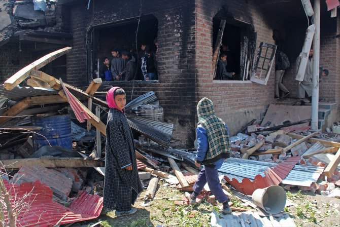 GÜNCELLEME- Cammu Keşmir'de çatışma