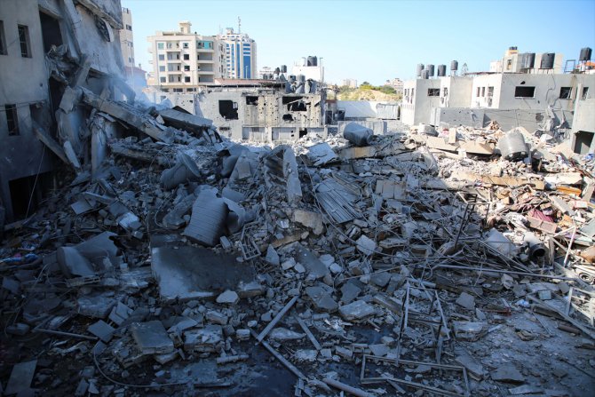 İsrail'den Gazze'ye 50 hava saldırısı