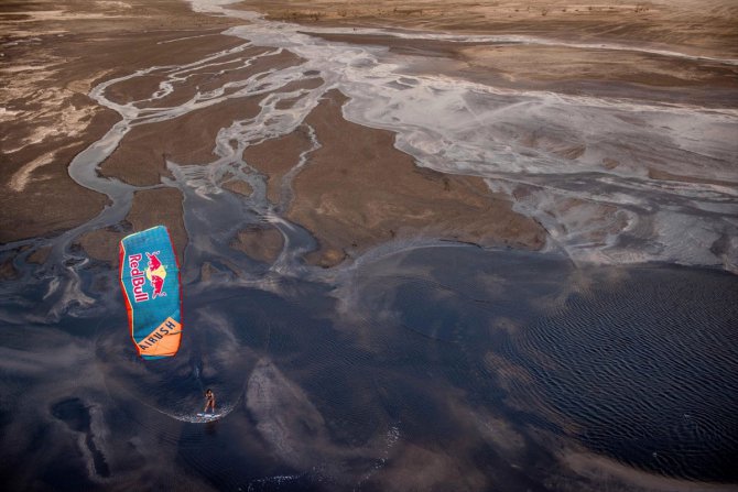 Red Bull Salt Rush Tuz Gölü'nü renklendirecek