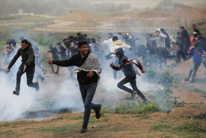 GÜNCELLEME 2 - İsrail askerleri Gazze sınırında 3 Filistinliyi şehit etti