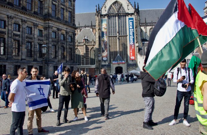 Hollanda'daki Filistin gösterisinde İsrail taraftarlarından provokasyon