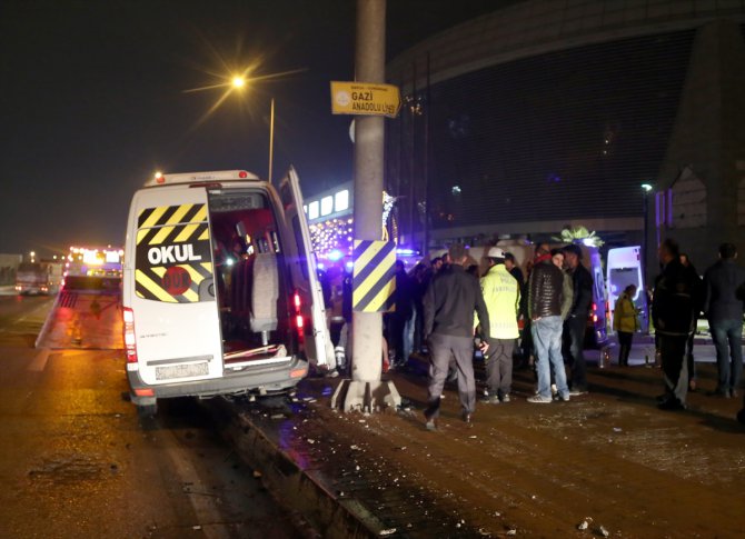 Bursa'da servis aracı kaza yaptı:14 yaralı
