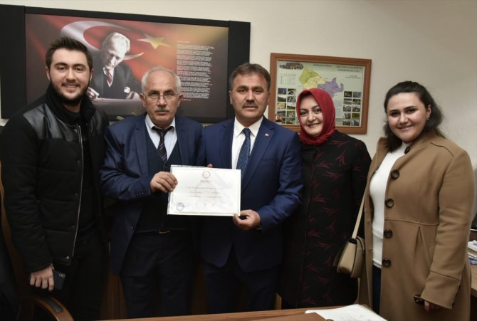 Gümüşhane Belediye Başkanı Ercan Çimen mazbatasını aldı