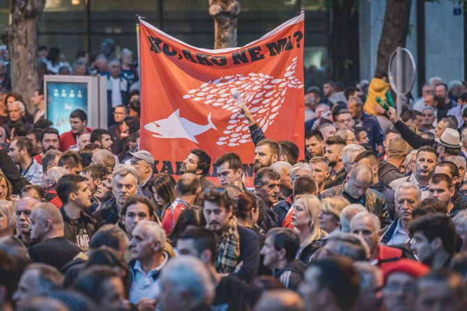 Karadağ ve Sırbistan'da hükümet karşıtı protestolar sürüyor