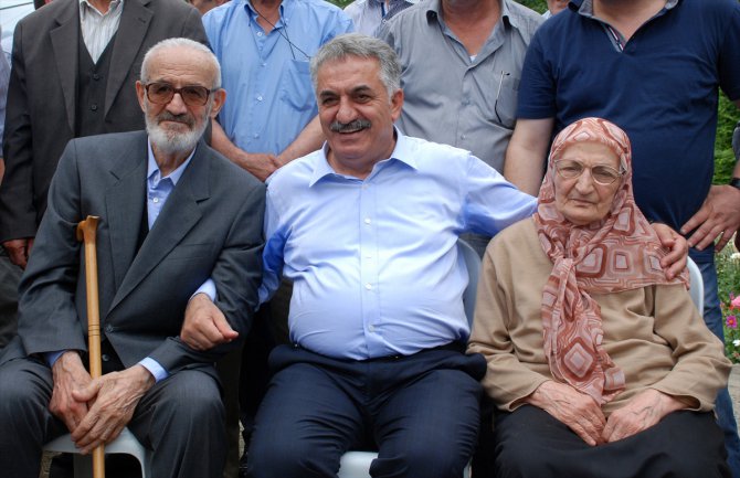 AK Parti Genel Başkan Yardımcısı Yazıcı'nın babası vefat etti