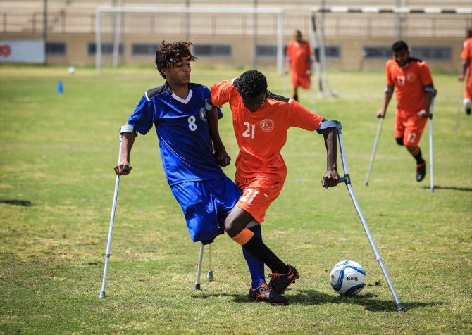 Gazze'de ampute futbol takımları yarışıyor