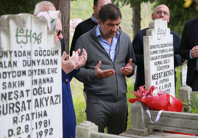 Trabzonspor, trafik kazasında ölen taraftarlarını andı