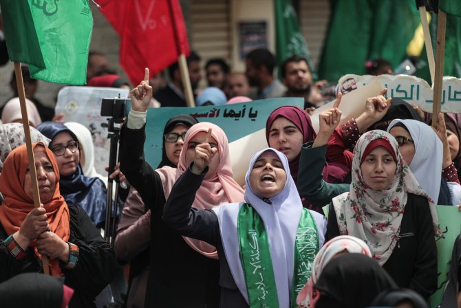 Gazze'de "Filistin Esirler Günü" gösterisi