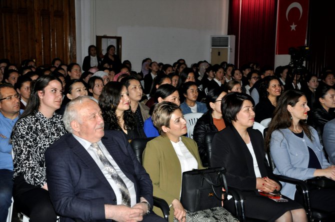 Kırgız-Türk Anadolu Kız Meslek Lisesi öğrencileri, “Macbeth”i sahneledi